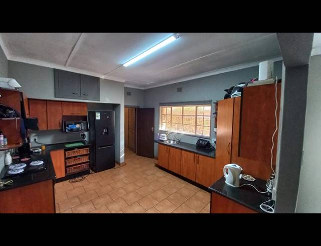 3 BEDROOM HOUSE FOR SALE IN PRETORIA GARDENS